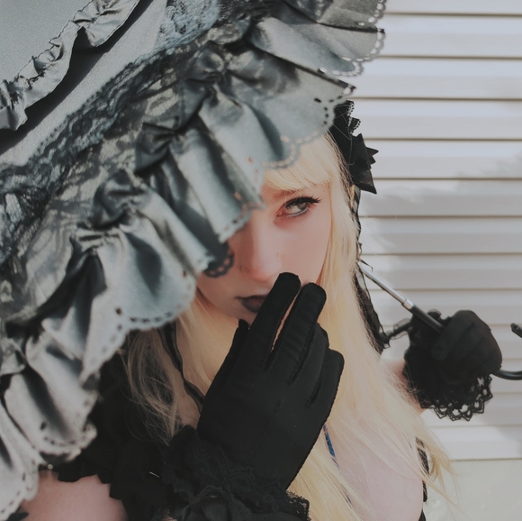 Meet your Posh Ambassador, Emily - Picture 2 of 14